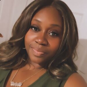 Meet your Posher, Steph